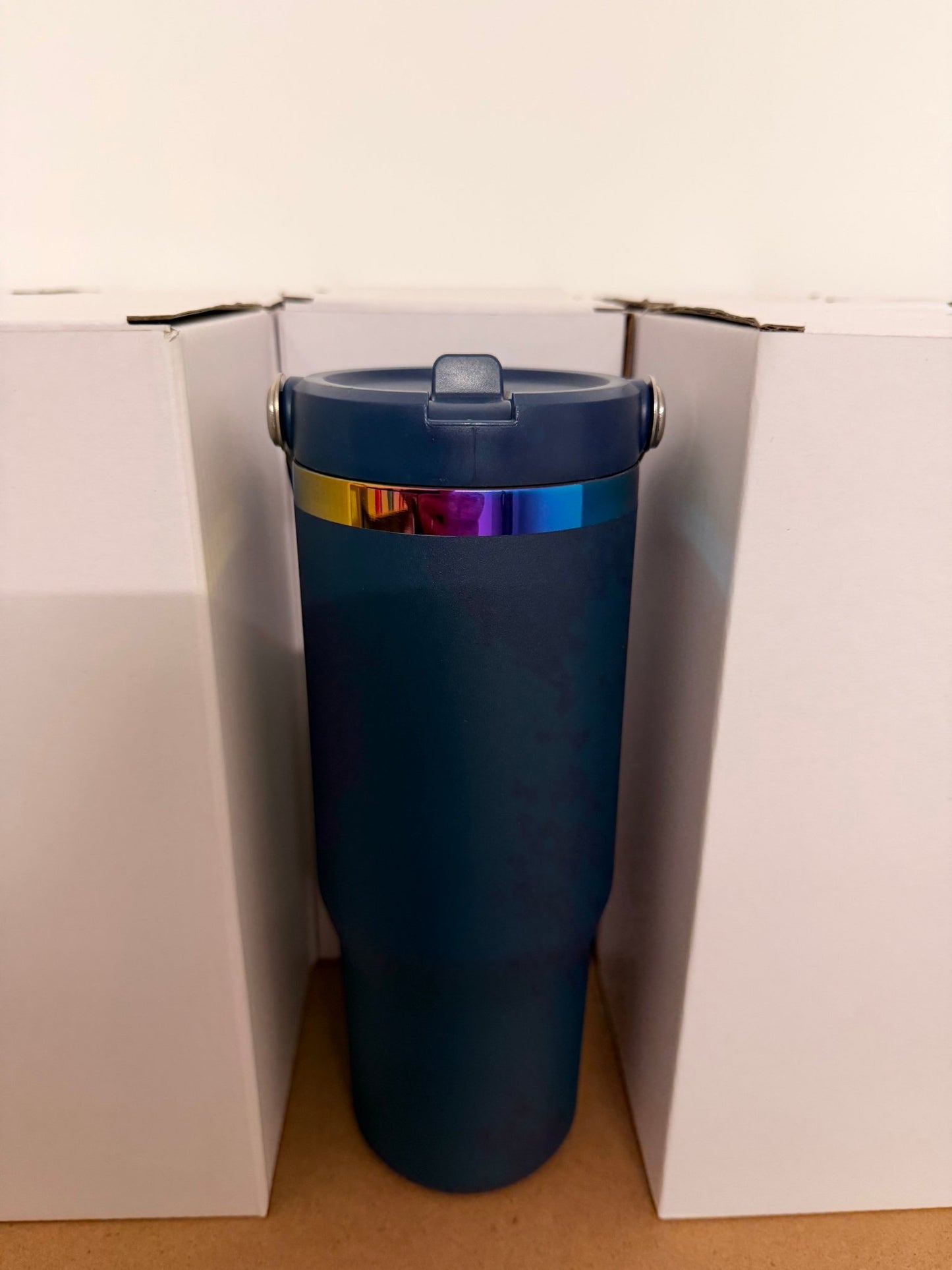 30oz (900ml) Iridescent Tumbler (Flip straw with handle on top) – custom engraved gift by Kiwi Creations