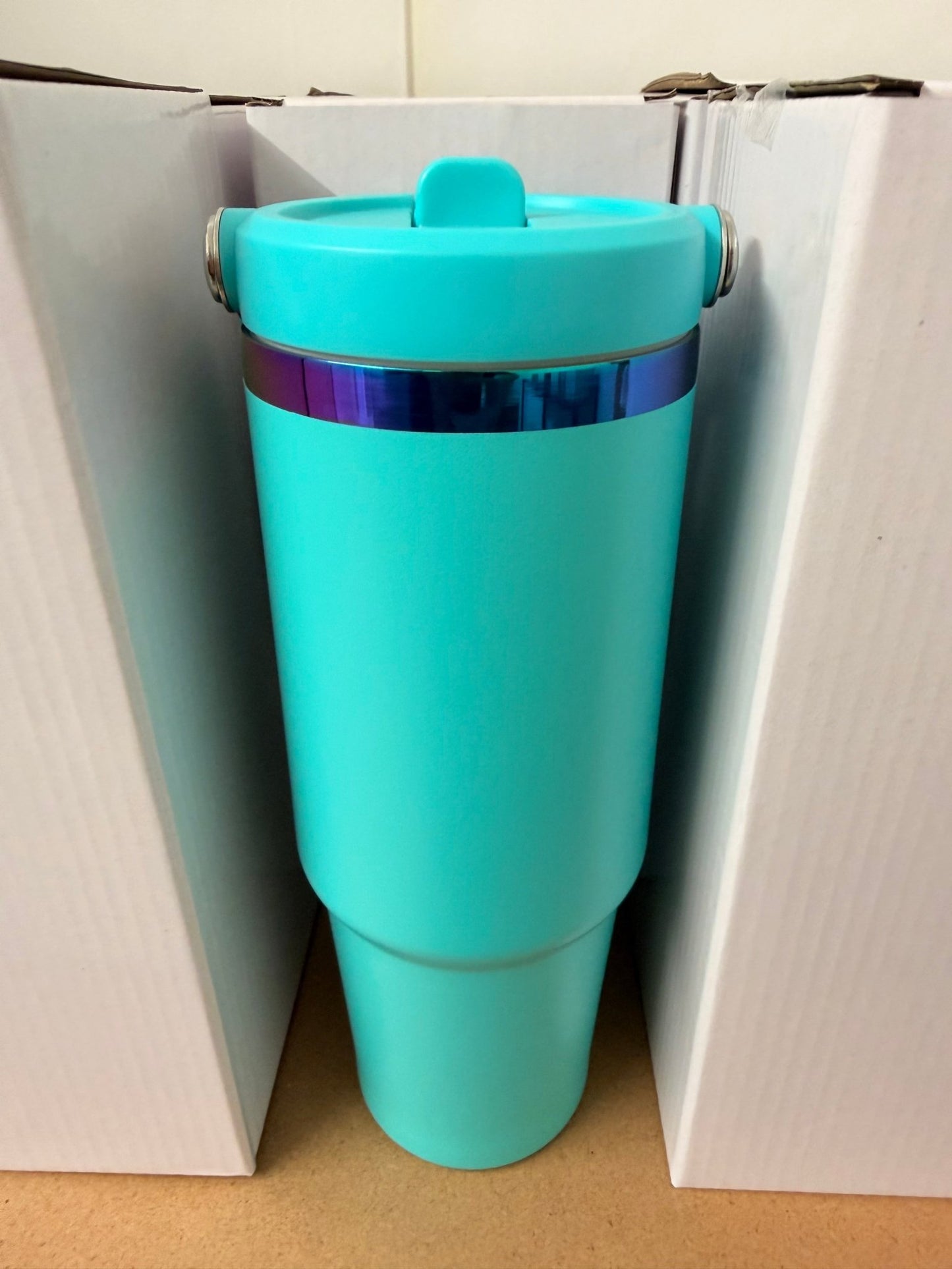 30oz (900ml) Iridescent Tumbler (Flip straw with handle on top) – custom engraved gift by Kiwi Creations