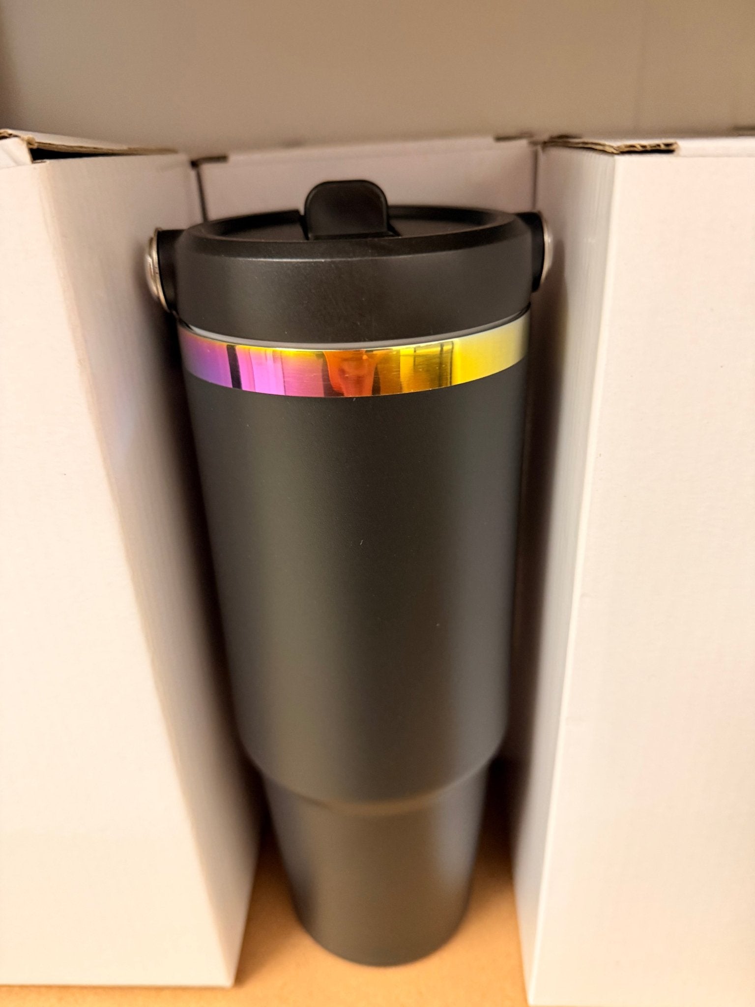 30oz (900ml) Iridescent Tumbler (Flip straw with handle on top) – custom engraved gift by Kiwi Creations