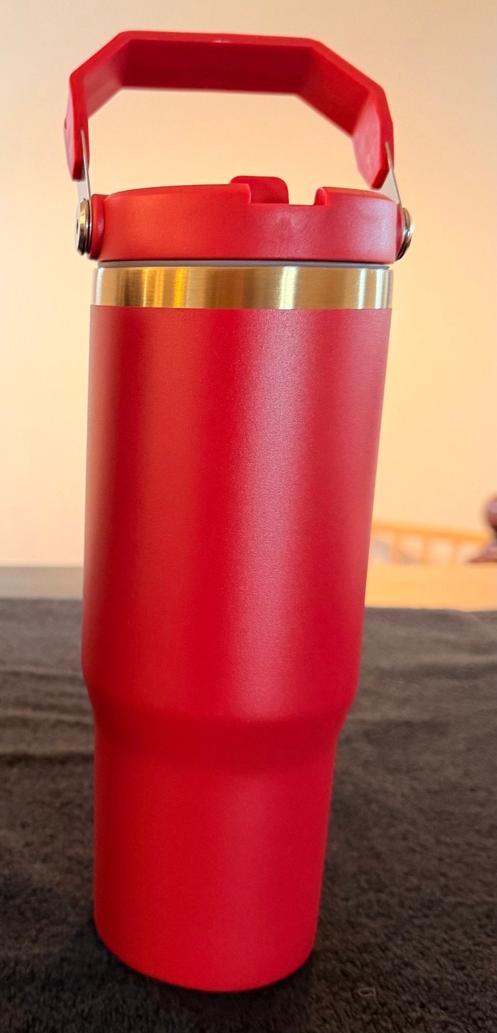 30oz (900ml) Gold Stainless (Flip straw with handle on top) – custom engraved gift by Kiwi Creations