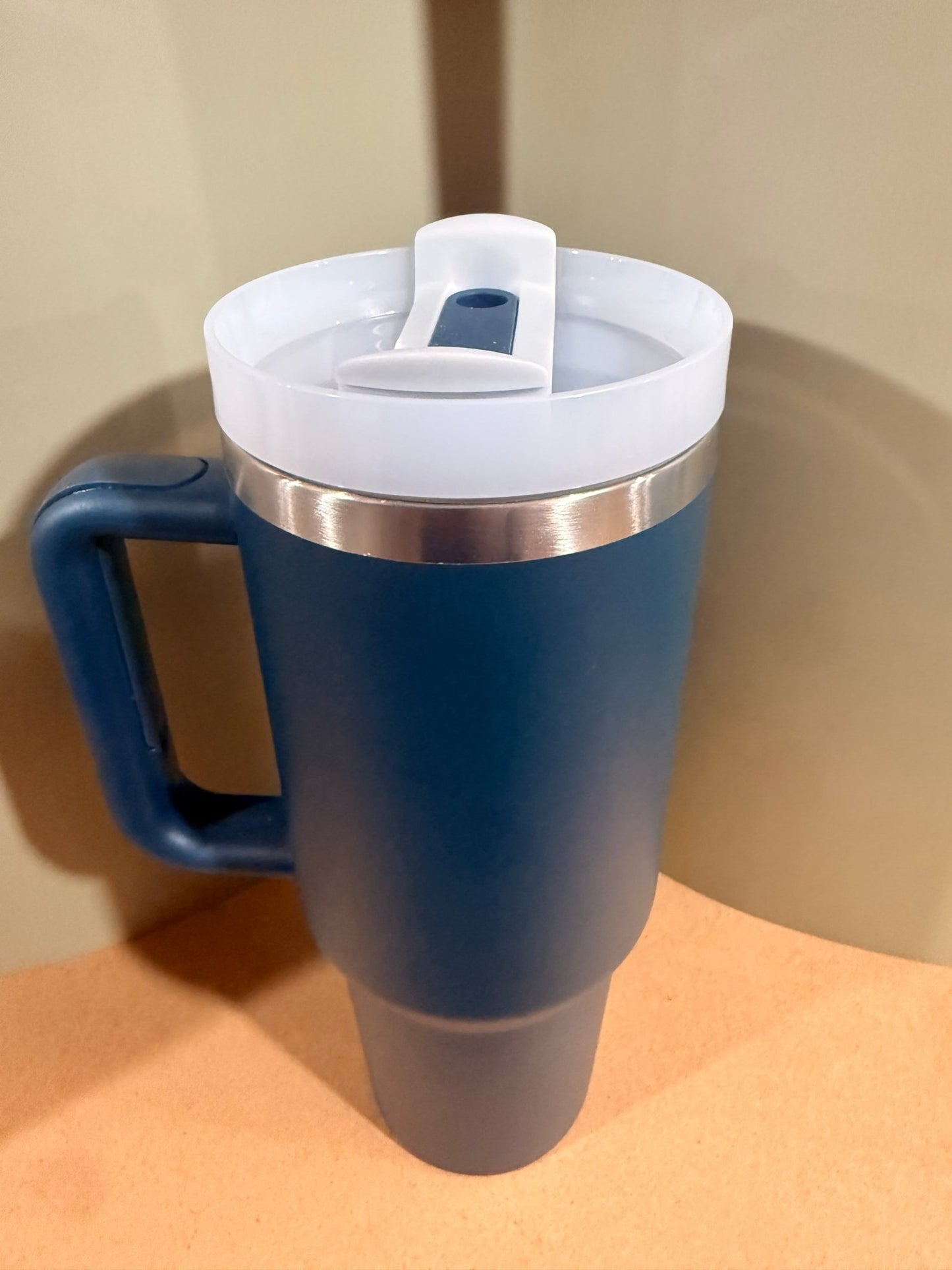 40oz (1200ml) Stainless Steel (Removable straw with side handle) Core – custom engraved gift by Kiwi Creations